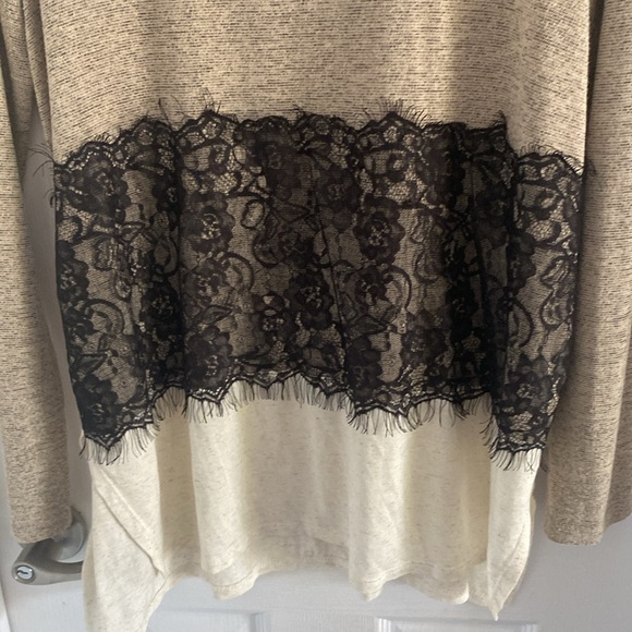 Tunic with Lace-Medium - Picture 3 of 9